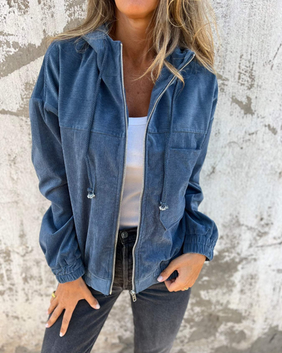 ISABELLA – Sleek Velvet Jacket