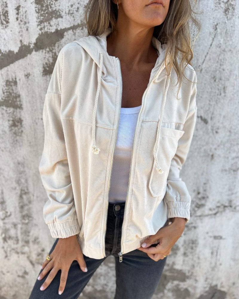 ISABELLA – Sleek Velvet Jacket